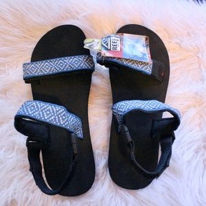 reef convertible sandals